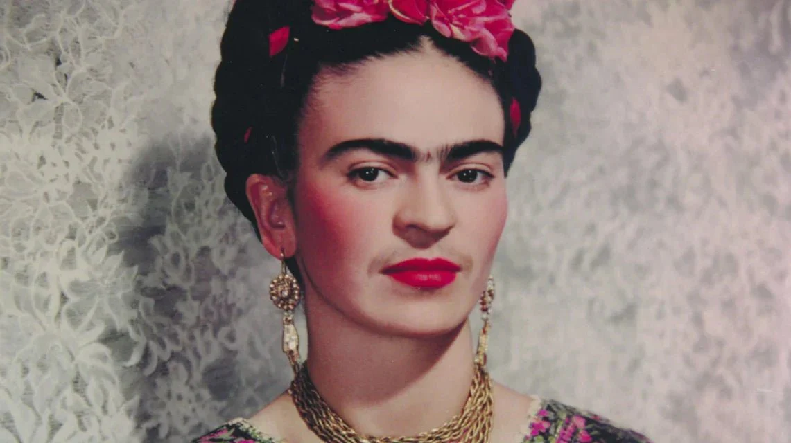 biographie de frida kahlo licone mexicaine de la douleur sublimee en autoportraits flamboyants 1859902